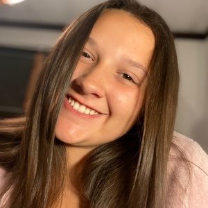 Meet your Posher, Nina